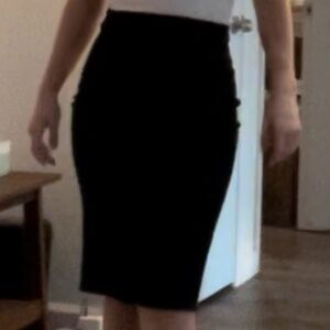Express Black Pencil Skirt - Size 4